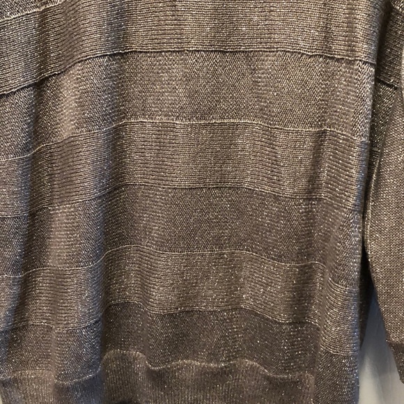 Sweater - Picture 5 of 6